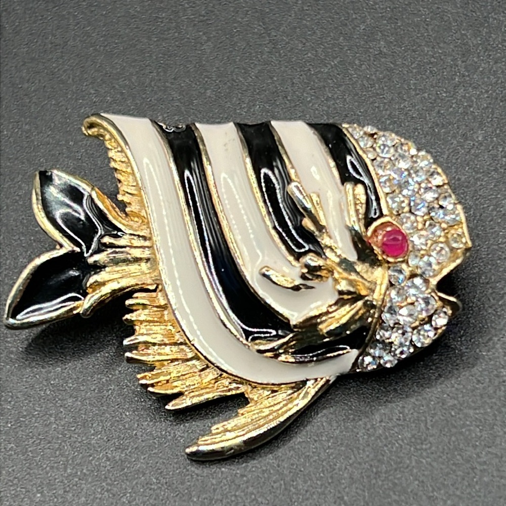 Vintage RR enamel rhinestone fish brooch